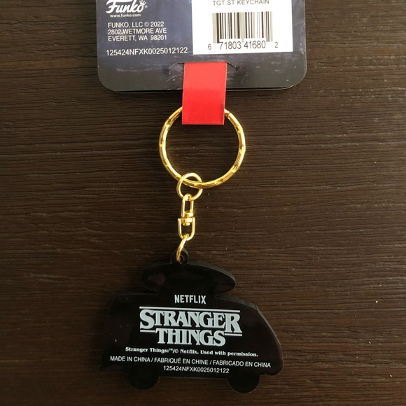Stranger things - surfer boy pizza keychain - Picture 2 of 3